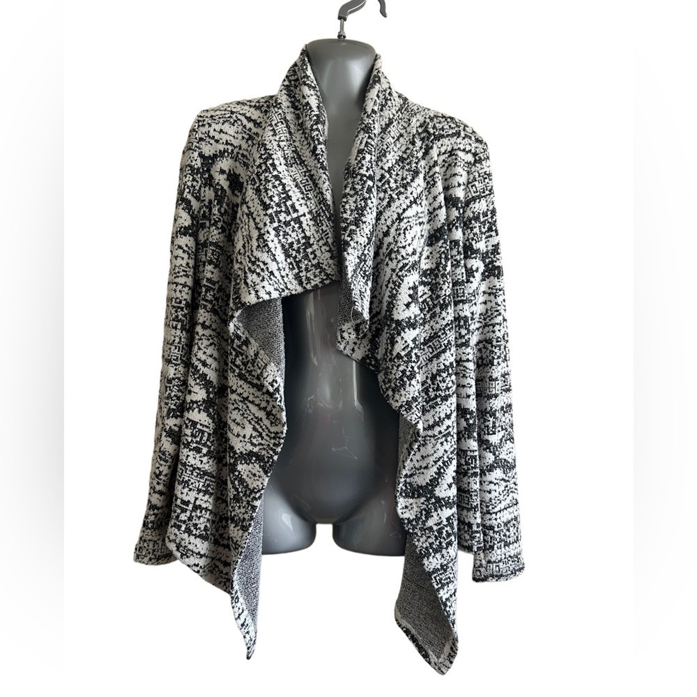 𝅺Knox Rose Open Long Sleeve Cardigan Sweater Aztec • Used • Size: Medium​